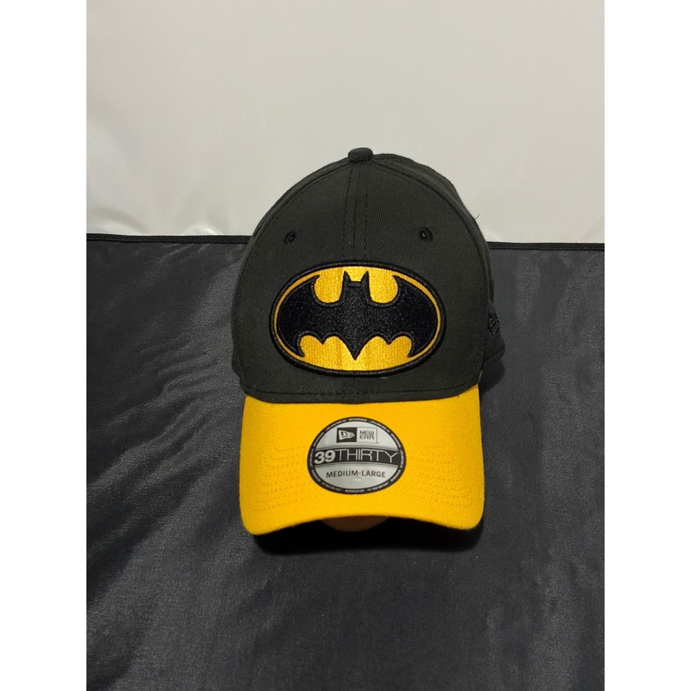 New Era 39THIRTY Batman DC Comics Hat Black Gold M/L Stretch Fit Cap